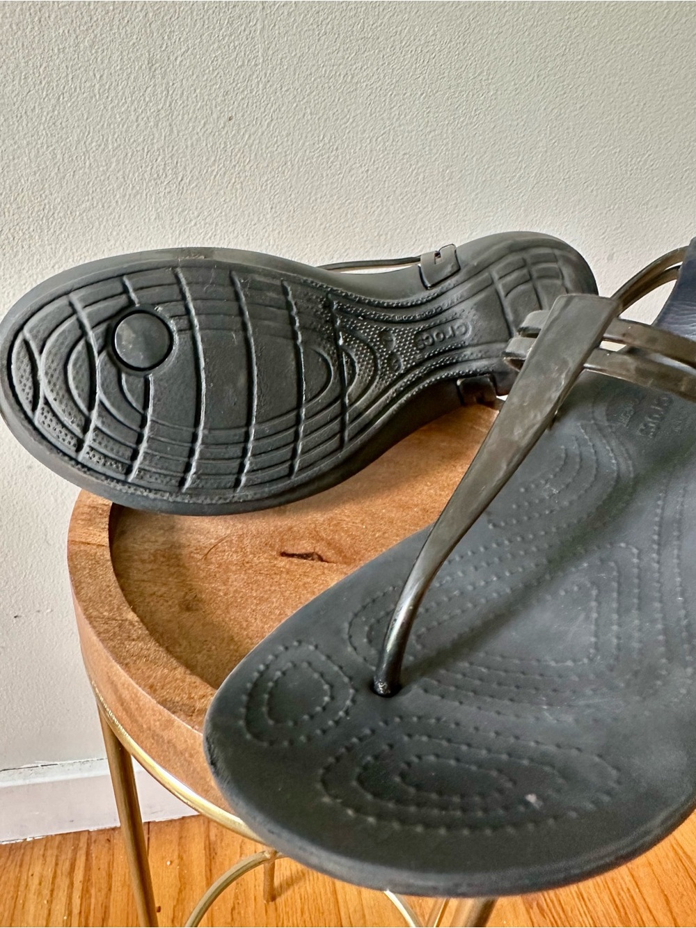 Crocs Isabella T-strap - Picture 2 of 4